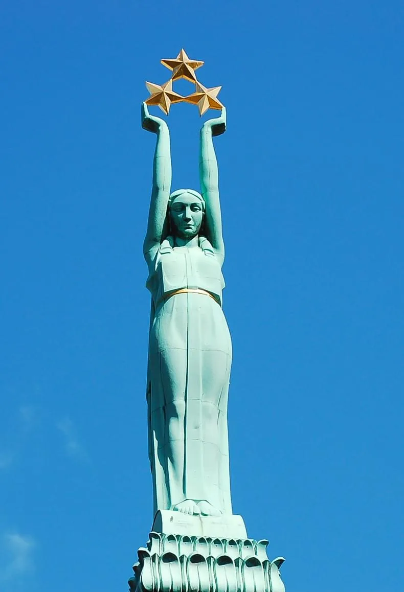 Freedom Monument, Rīga